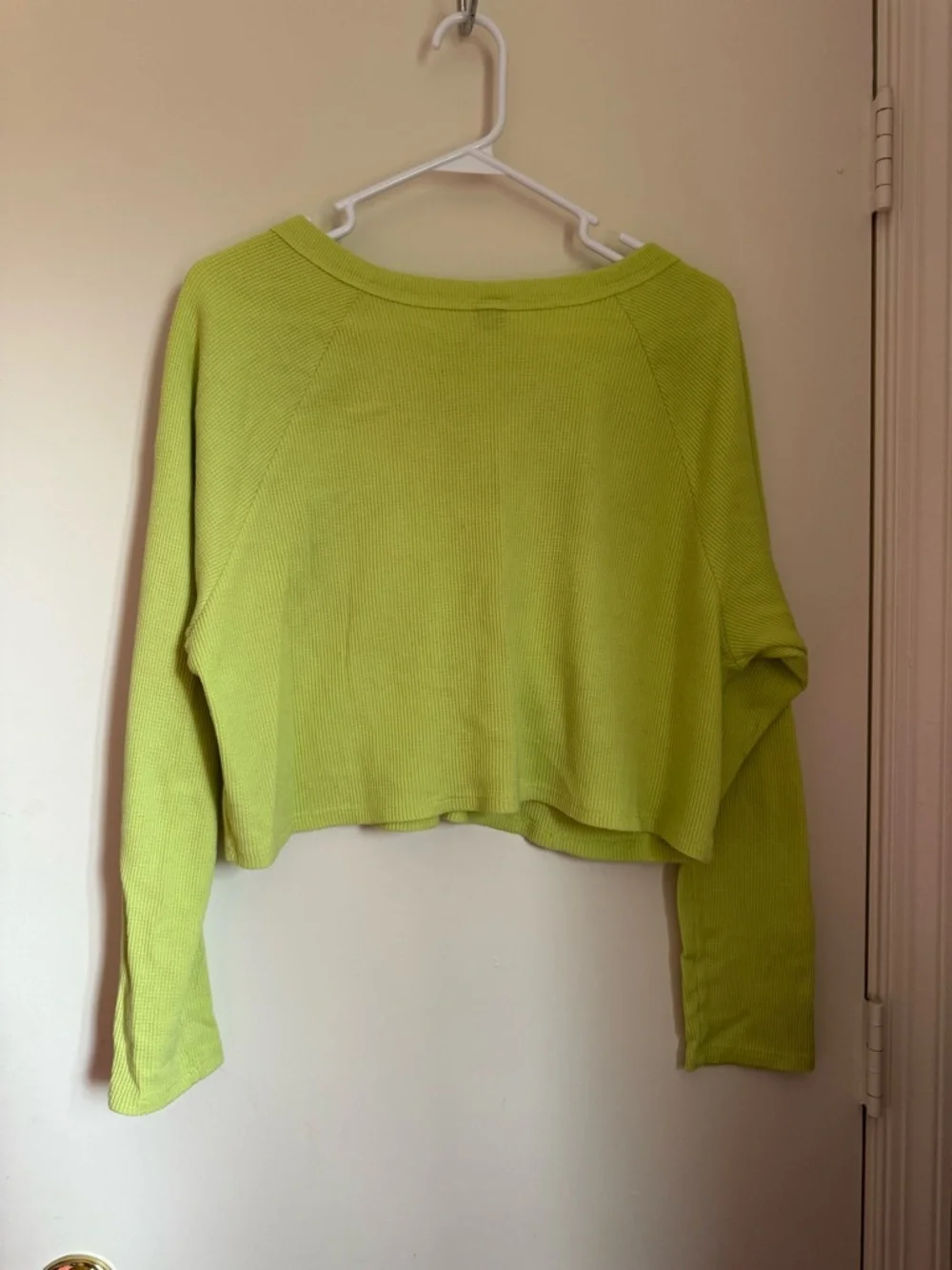 wild fable Lime Green Waffle-Knit V-Notch Long Sleeve Top - Picture 6 of 8